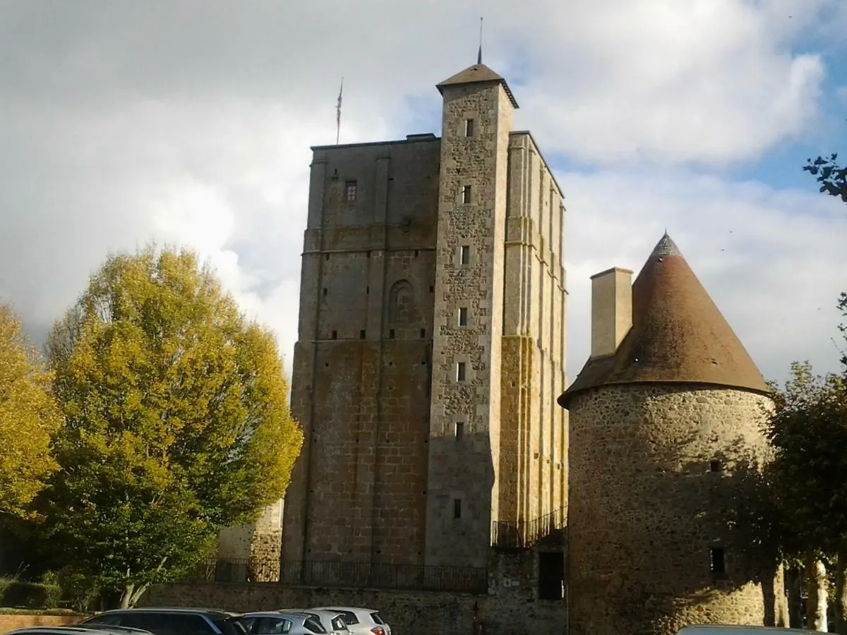 Holiday home Les Calaubys Villa Huriel France